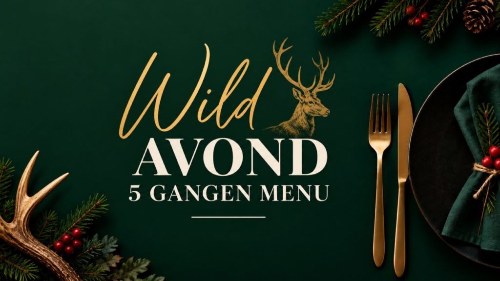 Wildavond, vijf gangen menu: gouden letters en een hert op bosgroen, met dennentakken, een gewei en gouden bestek naast een bord